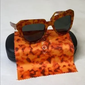 KOMONO Stella Caramel Demi Sunglasses NEW CAT EYE KOMONO sunglasses Stella Cat eye caramel demi... | Depop main image 3